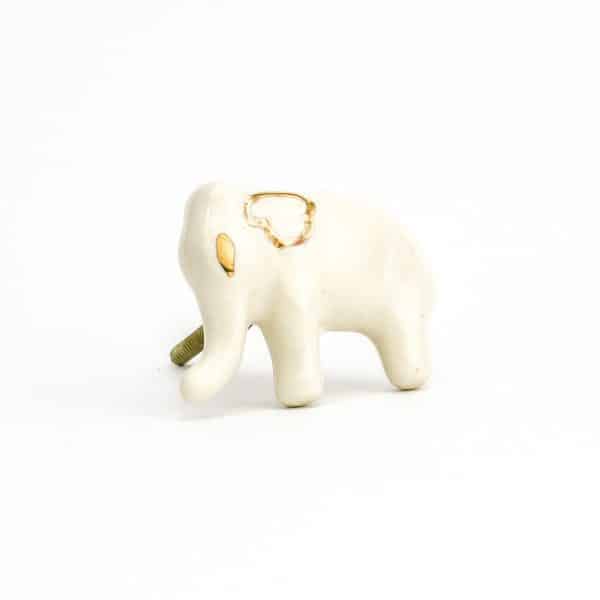 DSC 2594 white ceramic elephant knob