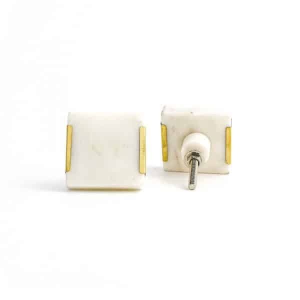 DSC 1572 White square marble with brass trim knob