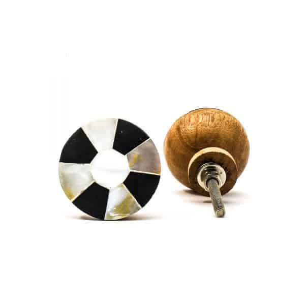 DSC 2720 black and mother of pearl pin wheel knob