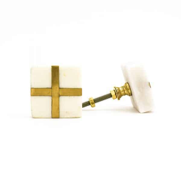 DSC 3296 White marble square with brass cross knob