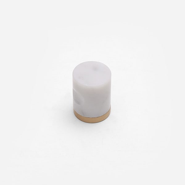 white marble pull 1