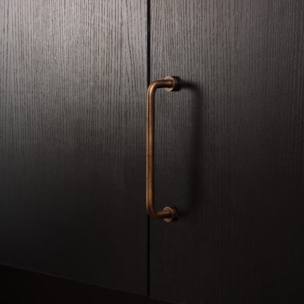 Handle Antique Bronze insitu 2